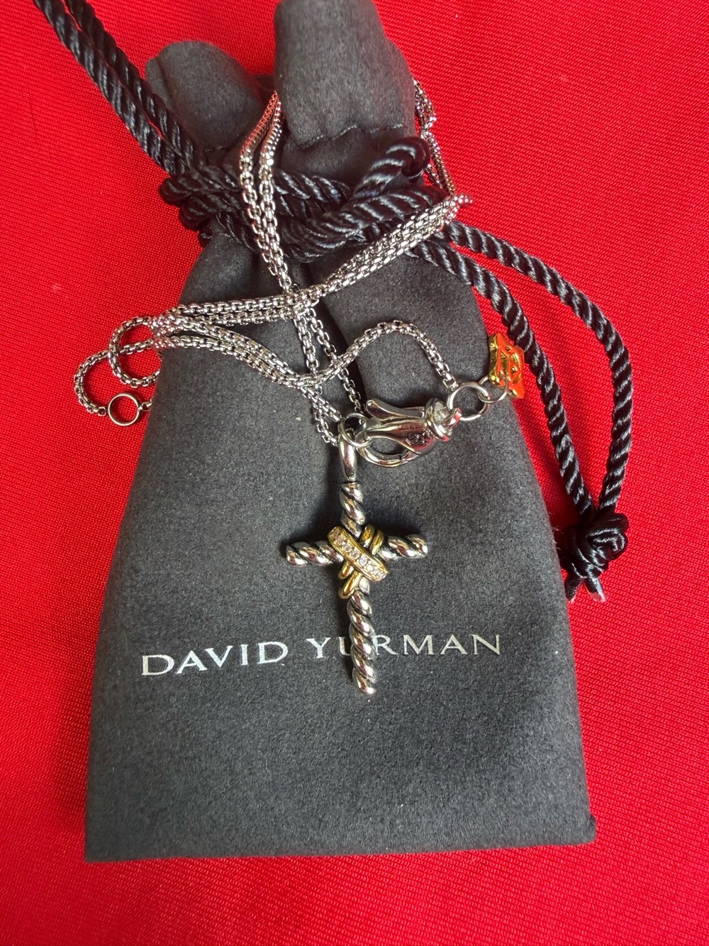 Beautiful David Yurman 925 Silver Cross Necklace